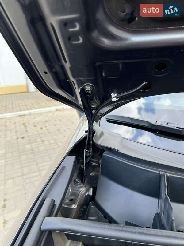 Позашляховик / Кросовер Toyota RAV4 2021 в Умані фото 33 Позашляховик / Кросовер Toyota RAV4 2021 в Умані