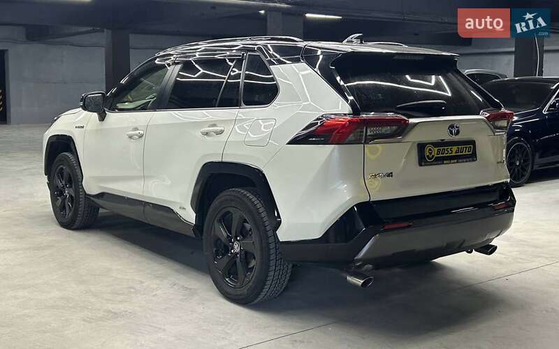 Позашляховик / Кросовер Toyota RAV4 2020 в Чернівцях фото 4 Позашляховик / Кросовер Toyota RAV4 2020 в Чернівцях