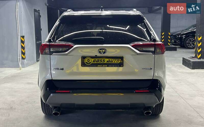 Позашляховик / Кросовер Toyota RAV4 2020 в Чернівцях фото 5 Позашляховик / Кросовер Toyota RAV4 2020 в Чернівцях