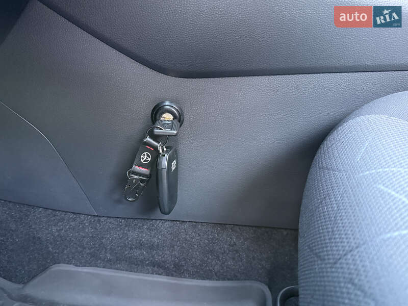 Позашляховик / Кросовер Toyota RAV4 2024 в Одесі фото 8 Позашляховик / Кросовер Toyota RAV4 2024 в Одесі