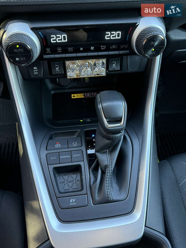 Позашляховик / Кросовер Toyota RAV4 2024 в Одесі фото 14 Позашляховик / Кросовер Toyota RAV4 2024 в Одесі