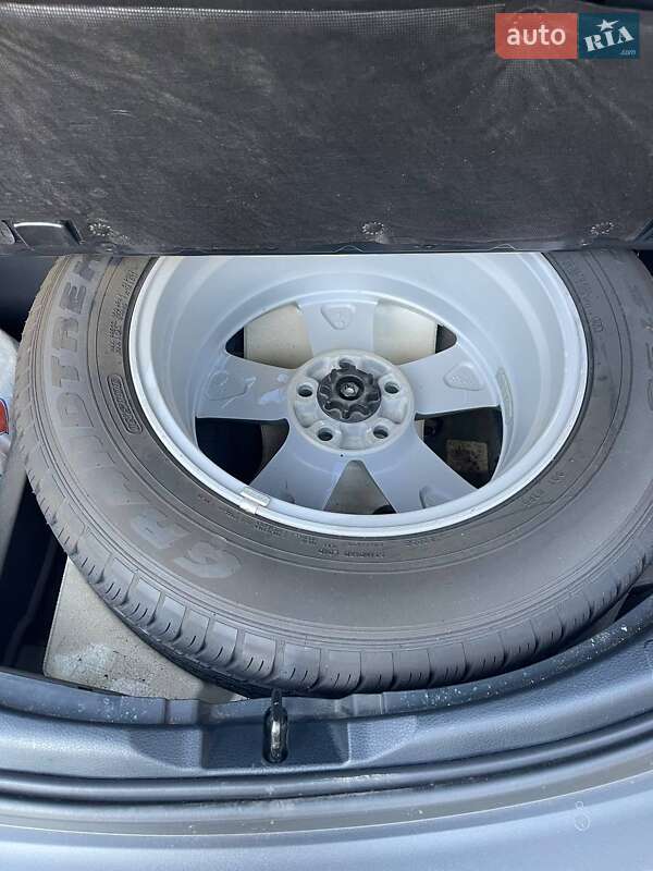 Позашляховик / Кросовер Toyota RAV4 2013 в Одесі фото 10 Позашляховик / Кросовер Toyota RAV4 2013 в Одесі