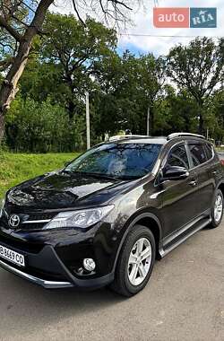 Внедорожник / Кроссовер Toyota RAV4 2014 в 