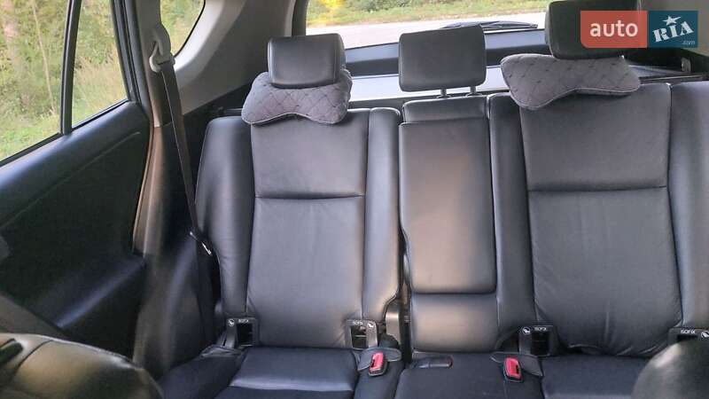 Внедорожник / Кроссовер Toyota RAV4 2014 в Звягеле