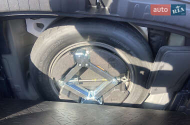 Внедорожник / Кроссовер Toyota RAV4 2021 в 