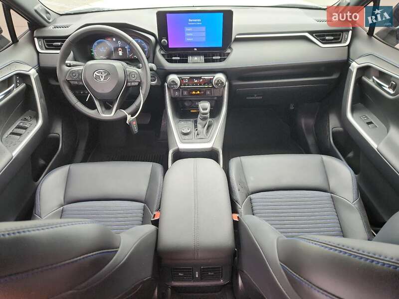 Внедорожник / Кроссовер Toyota RAV4 2023 в Киеве