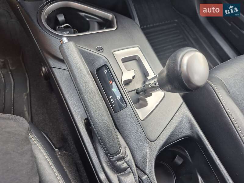 Позашляховик / Кросовер Toyota RAV4 2016 в Житомирі