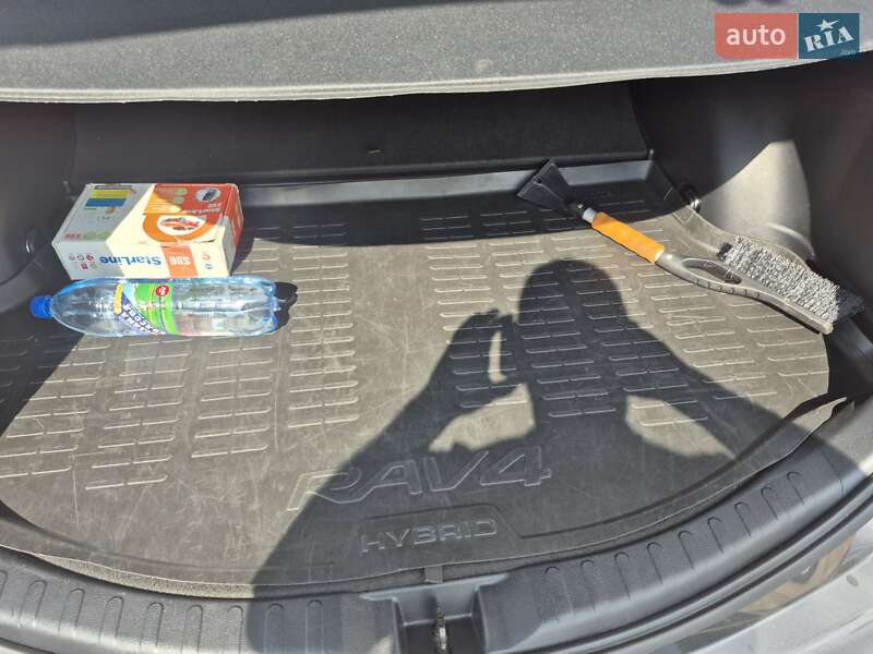 Позашляховик / Кросовер Toyota RAV4 2016 в Житомирі