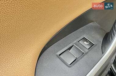 Внедорожник / Кроссовер Toyota RAV4 2020 в 