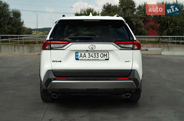 Внедорожник / Кроссовер Toyota RAV4 2018 в Киеве