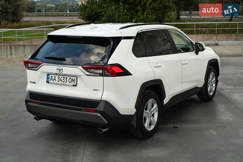 Внедорожник / Кроссовер Toyota RAV4 2018 в Киеве фото 5 Внедорожник / Кроссовер Toyota RAV4 2018 в Киеве