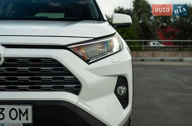 Внедорожник / Кроссовер Toyota RAV4 2018 в Киеве
