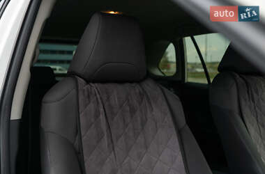 Внедорожник / Кроссовер Toyota RAV4 2018 в Киеве