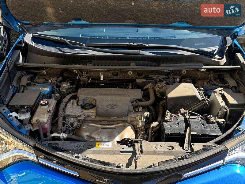 Позашляховик / Кросовер Toyota RAV4 2017 в Києві