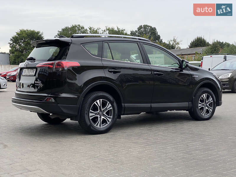 Внедорожник / Кроссовер Toyota RAV4 2016 в Житомире
