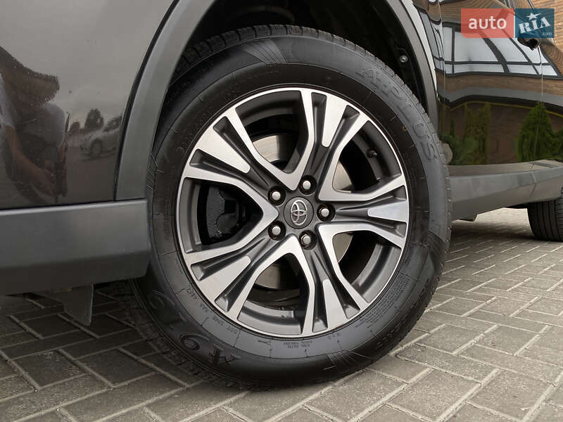 Внедорожник / Кроссовер Toyota RAV4 2016 в Житомире