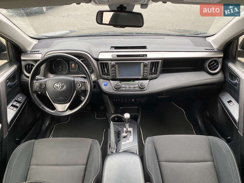 Внедорожник / Кроссовер Toyota RAV4 2016 в Житомире