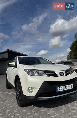 Позашляховик / Кросовер Toyota RAV4 2014 в Володимирі