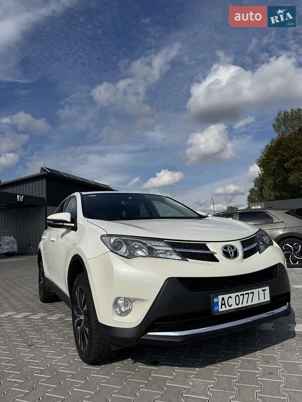 Toyota RAV4 2014