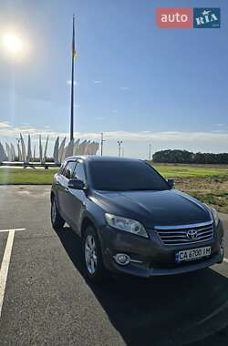 Внедорожник / Кроссовер Toyota RAV4 2011 в Шполе