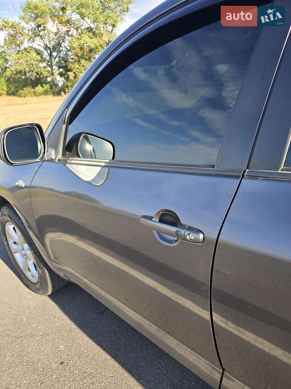 Внедорожник / Кроссовер Toyota RAV4 2011 в Шполе