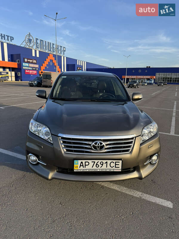 Позашляховик / Кросовер Toyota RAV4 2012 в Запоріжжі