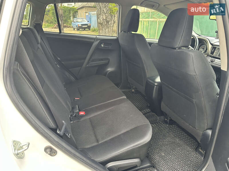 Позашляховик / Кросовер Toyota RAV4 2013 в Болграді