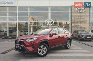 Внедорожник / Кроссовер Toyota RAV4 2022 в Киеве