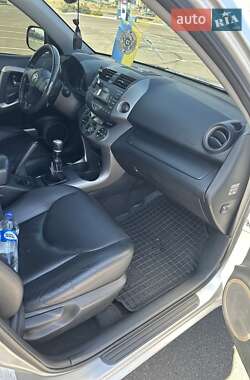 Внедорожник / Кроссовер Toyota RAV4 2007 в 