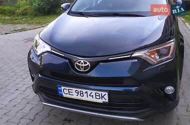 Внедорожник / Кроссовер Toyota RAV4 2018 в Черновцах