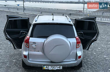 Позашляховик / Кросовер Toyota RAV4 2007 в 