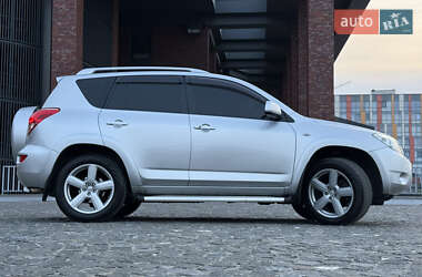 Позашляховик / Кросовер Toyota RAV4 2007 в 