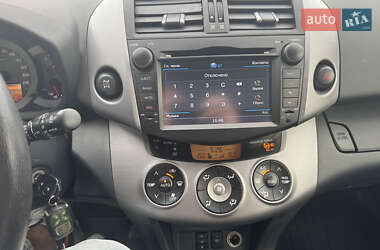 Внедорожник / Кроссовер Toyota RAV4 2008 в 