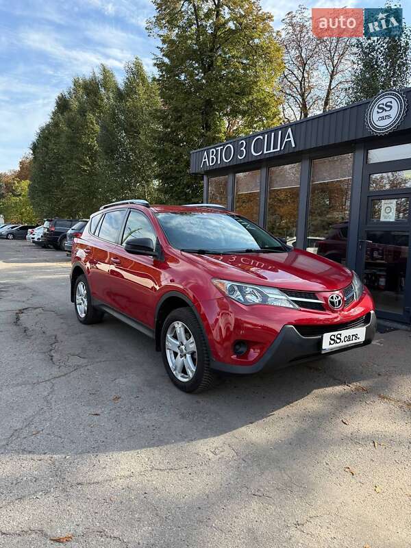 Внедорожник / Кроссовер Toyota RAV4 2015 в Полтаве