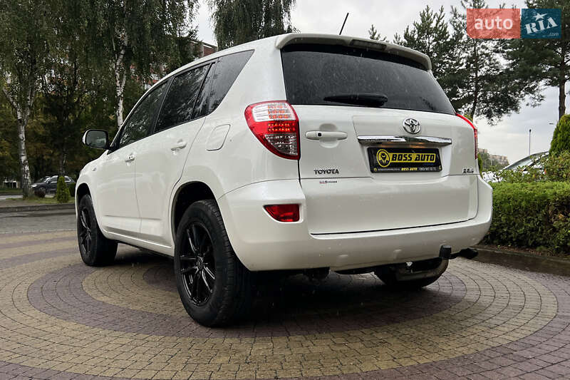 Внедорожник / Кроссовер Toyota RAV4 2012 в Львове