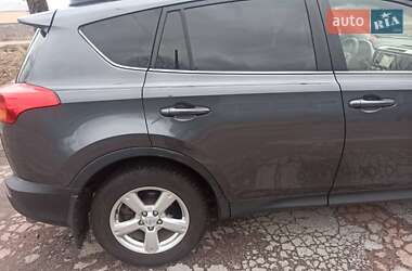 Внедорожник / Кроссовер Toyota RAV4 2013 в 