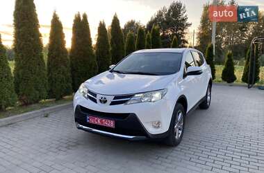 Внедорожник / Кроссовер Toyota RAV4 2015 в Яворове