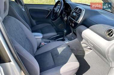 Позашляховик / Кросовер Toyota RAV4 2000 в 