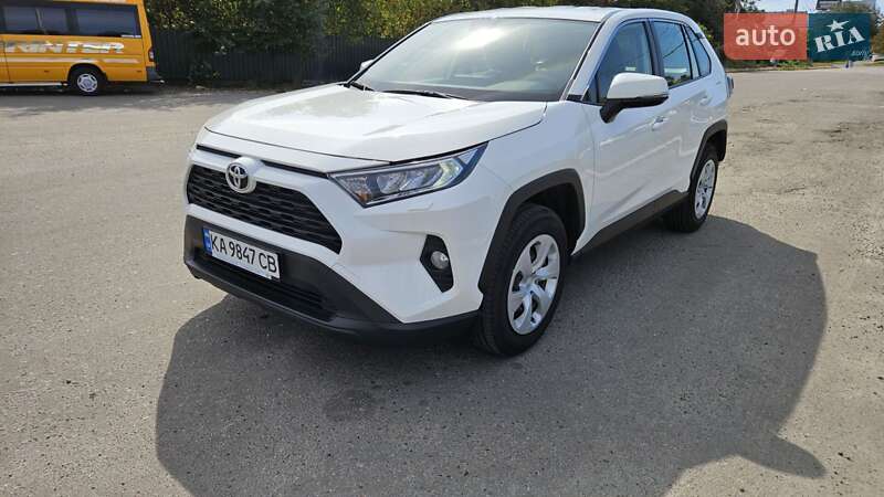 Позашляховик / Кросовер Toyota RAV4 2021 в Полтаві фото 9 Позашляховик / Кросовер Toyota RAV4 2021 в Полтаві