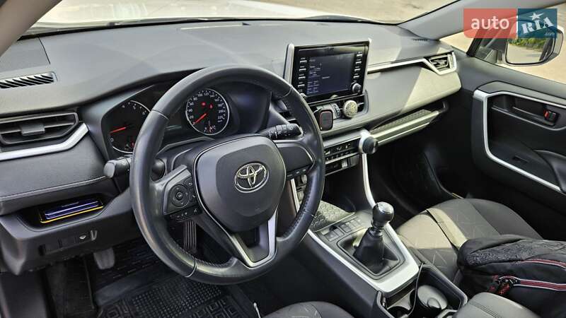Позашляховик / Кросовер Toyota RAV4 2021 в Полтаві фото 12 Позашляховик / Кросовер Toyota RAV4 2021 в Полтаві