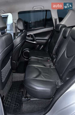 Позашляховик / Кросовер Toyota RAV4 2007 в 