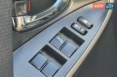 Внедорожник / Кроссовер Toyota RAV4 2011 в 