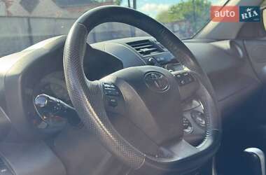Внедорожник / Кроссовер Toyota RAV4 2011 в 