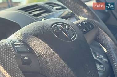 Внедорожник / Кроссовер Toyota RAV4 2011 в 