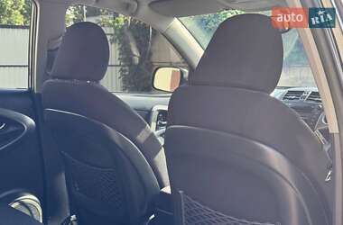 Внедорожник / Кроссовер Toyota RAV4 2011 в 