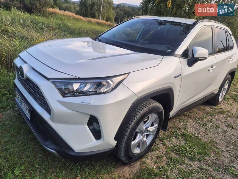 Toyota RAV4 2021