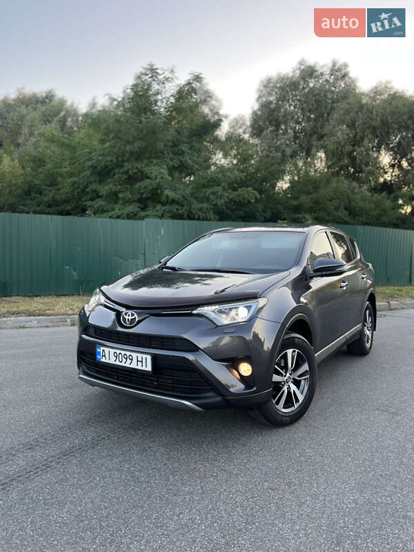 Toyota RAV4 2017