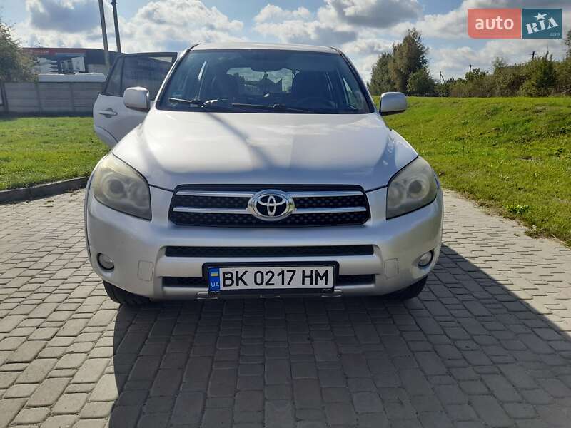 Toyota RAV4 2005
