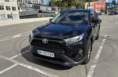 Внедорожник / Кроссовер Toyota RAV4 2020 в Киеве