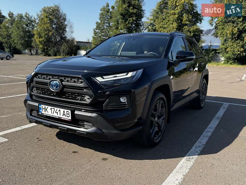 Позашляховик / Кросовер Toyota RAV4 2024 в Рівному